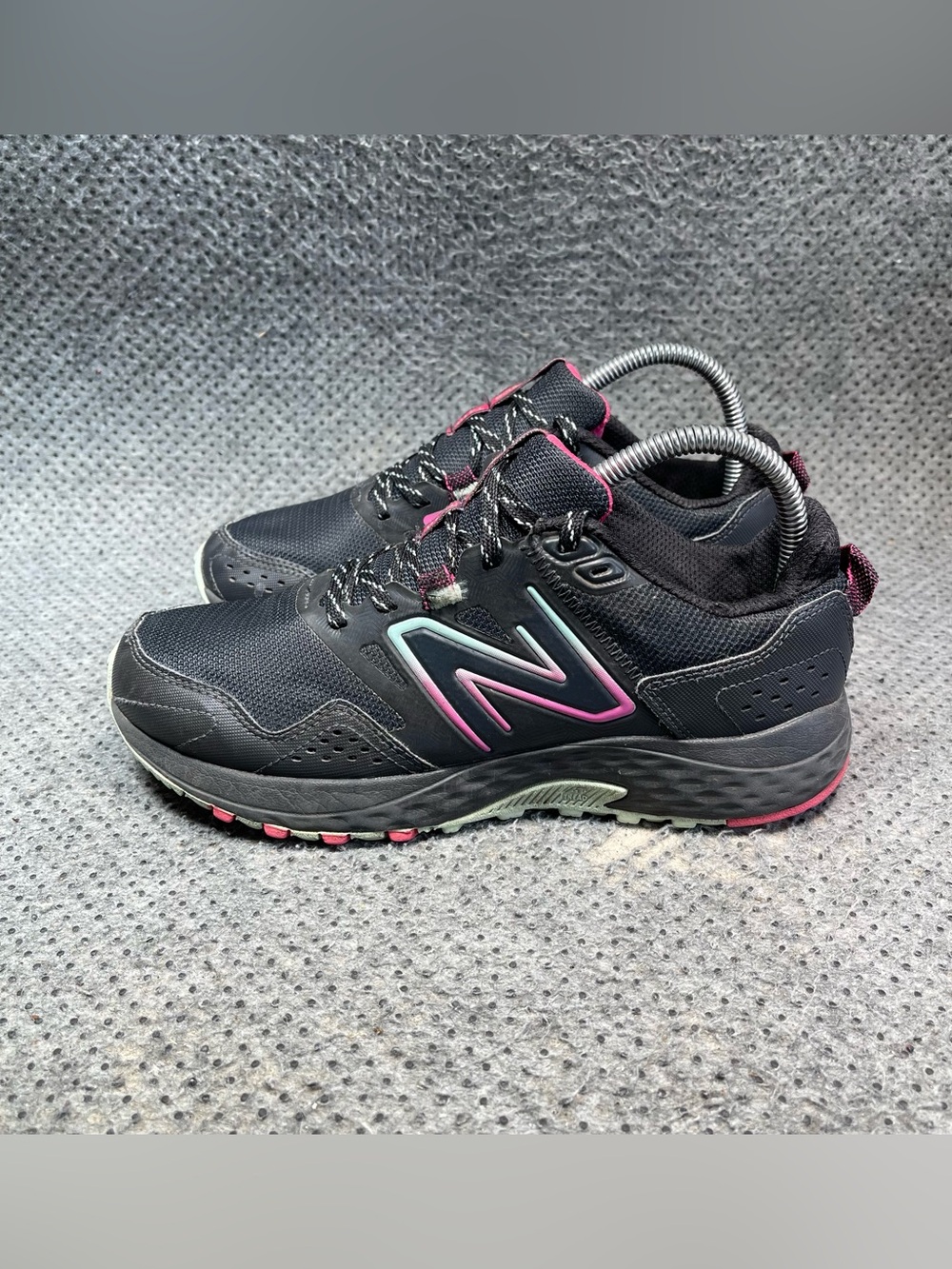 New Balance T410 Black Trail Shoes Size 8 Women’s